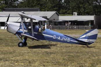 G-AJHS - Private de Havilland DH. 82 Tiger Moth