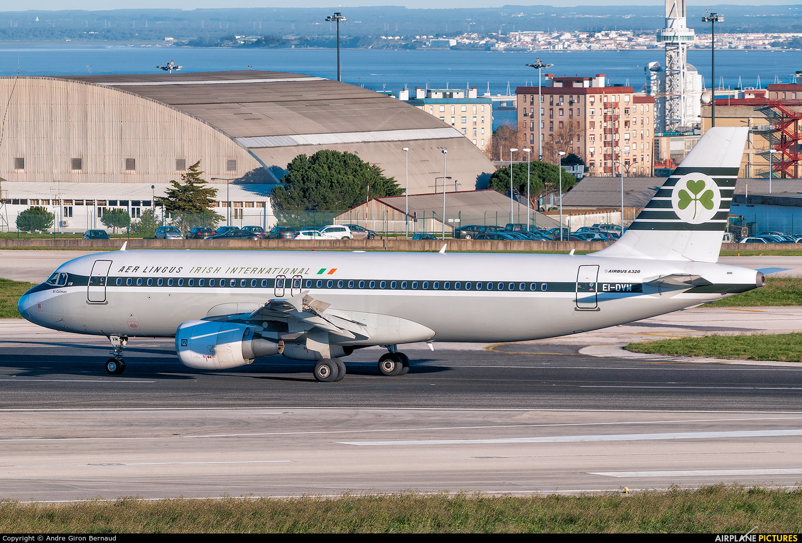 Aer Lingus EI-DVM aircraft at Lisbon