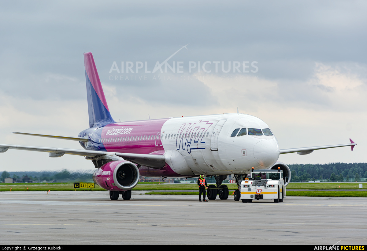 Wizz Air HA-LWL aircraft at Katowice - Pyrzowice