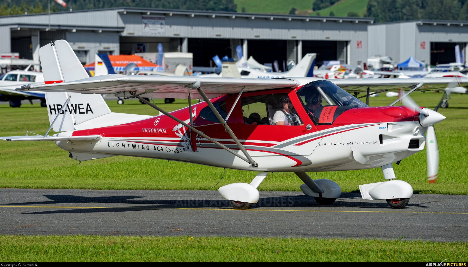 Private HB-WEA aircraft at Zell am See