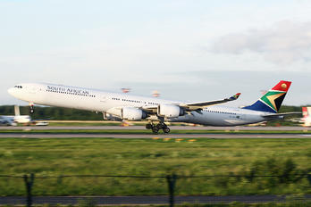 ZS-SND - South African Airways Airbus A340-600