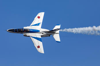 26-5690 - Japan - ASDF: Blue Impulse Kawasaki T-4