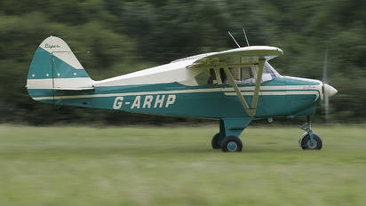 G-ARHP - Private Piper PA-22 Tri-Pacer