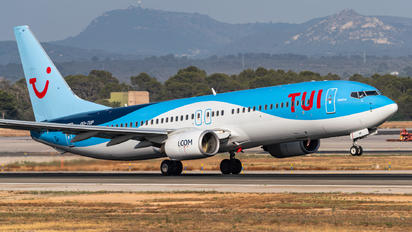 OO-TUP - TUI Airlines Belgium Boeing 737-800
