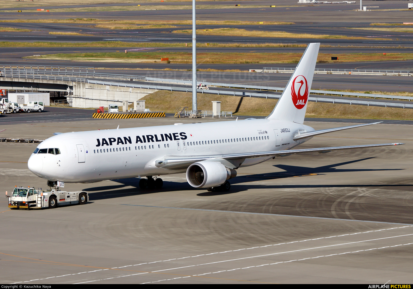 JAL - Japan Airlines JA653J aircraft at Tokyo - Haneda Intl
