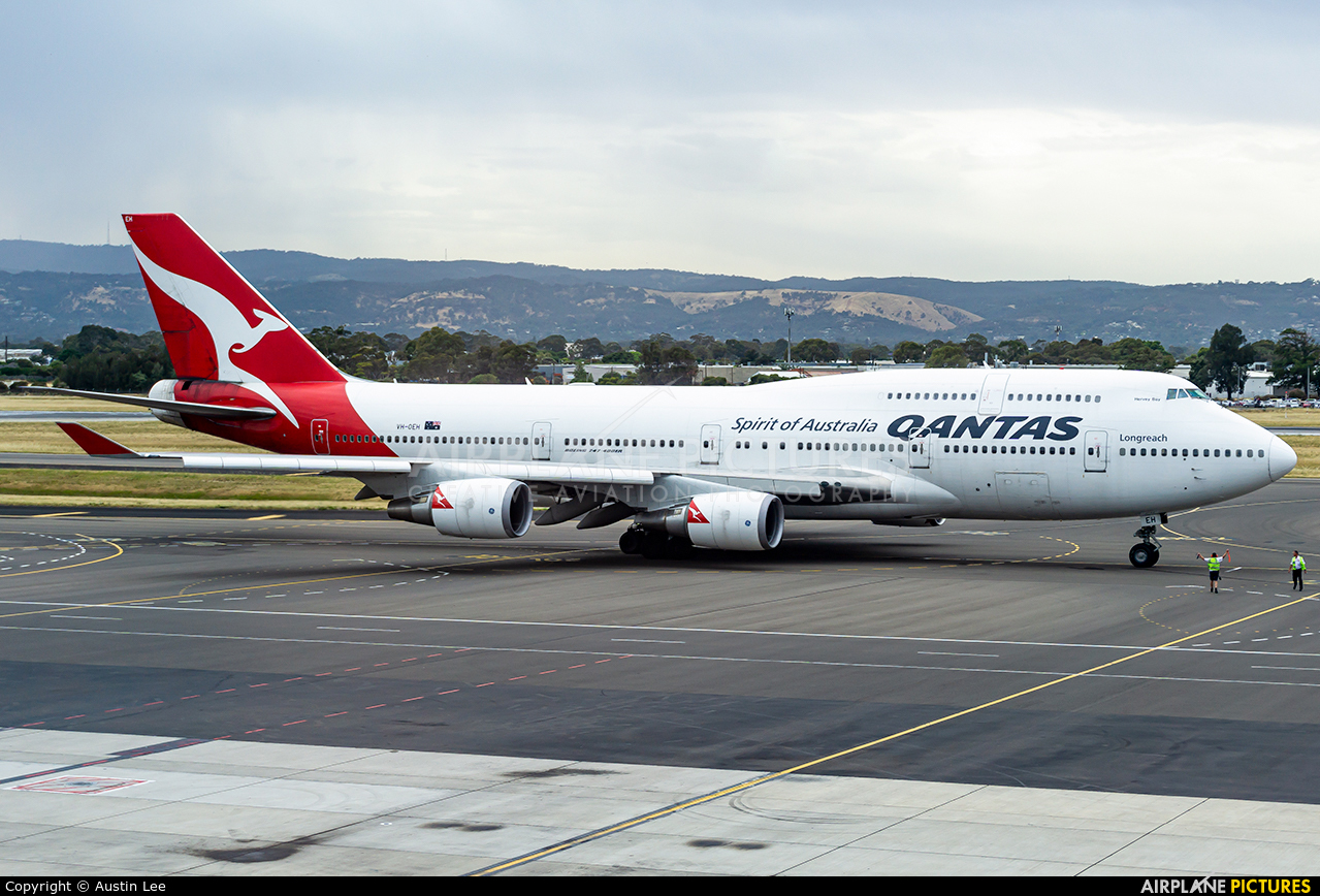 QANTAS VH-OEH aircraft at Adelaide Intl, SA