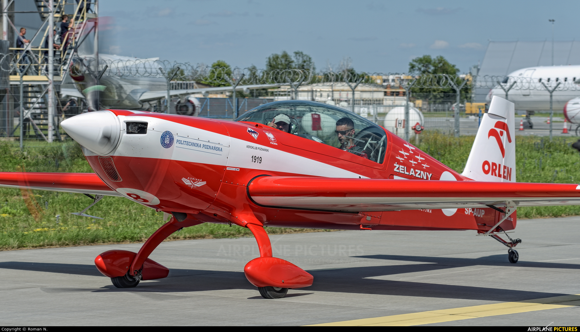 Grupa Akrobacyjna Żelazny - Acrobatic Group SP-AUP aircraft at Bydgoszcz - Szwederowo