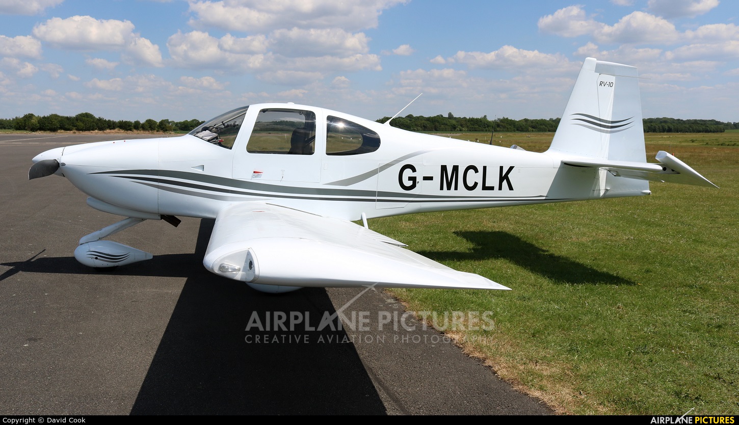 Private G-MCLK aircraft at Turweston