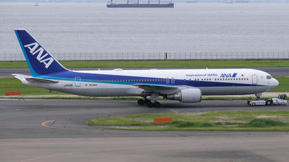 JA618A - ANA - All Nippon Airways Boeing 767-300ER