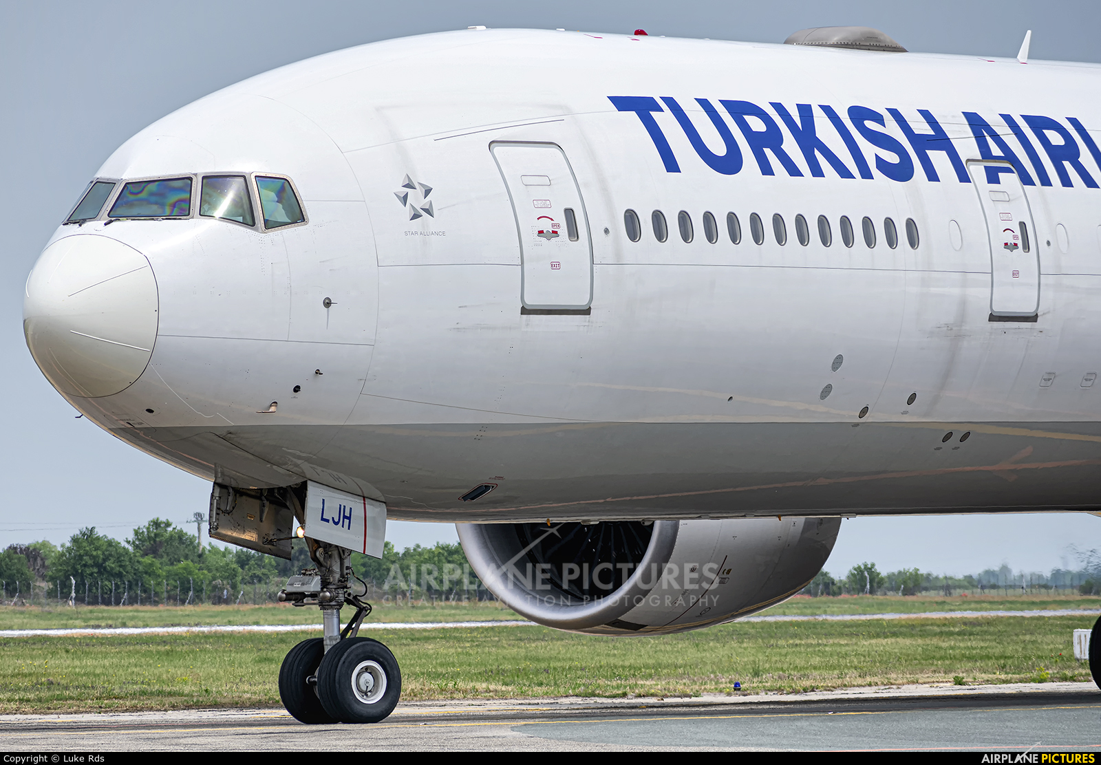 Turkish Airlines TC-LJH aircraft at Bucharest - Henri Coandă