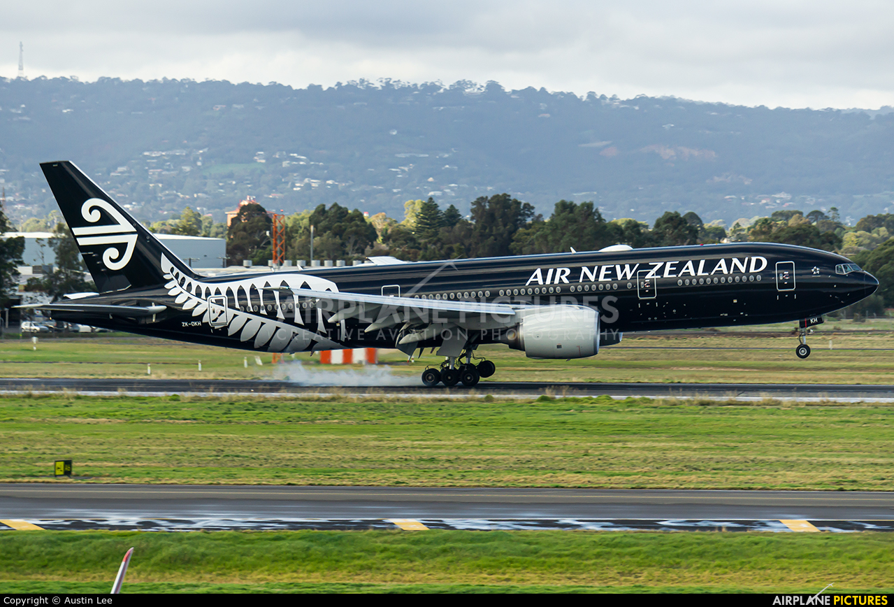Air New Zealand ZK-OKH aircraft at Adelaide Intl, SA