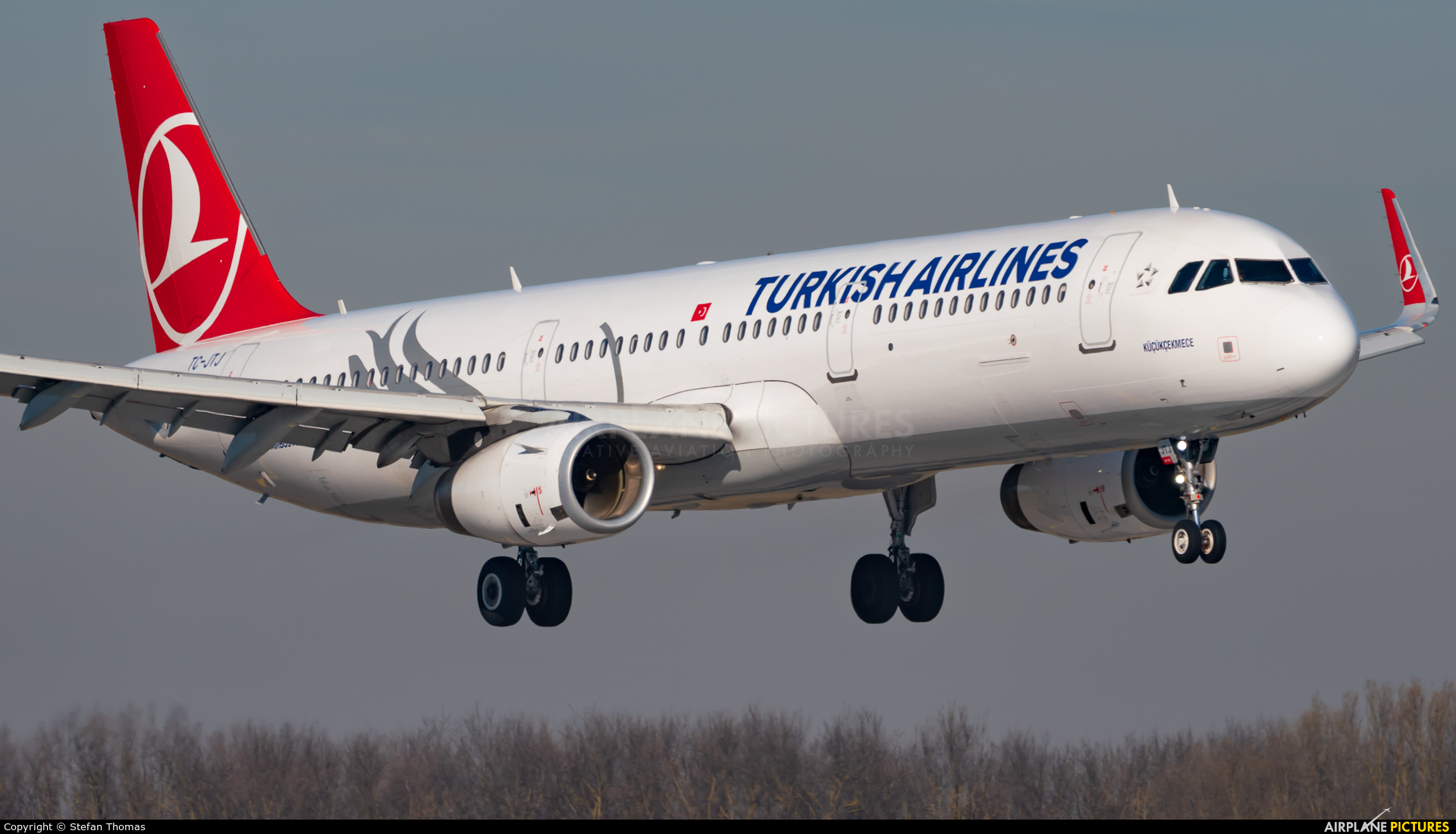 Turkish Airlines TC-JTJ aircraft at Munich
