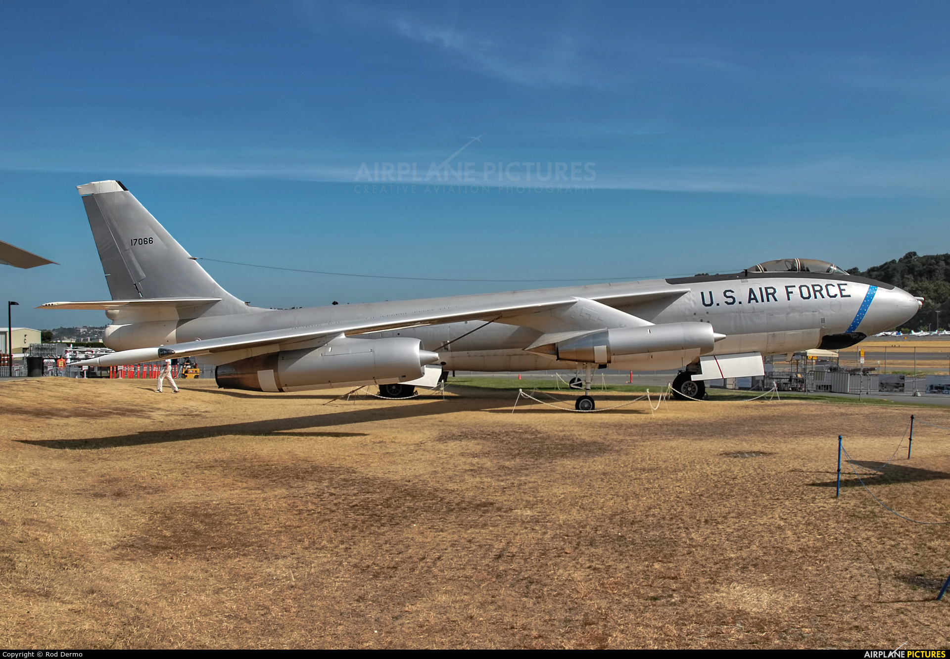 USA - Air Force 51-7066 aircraft at Seattle - Boeing Field / King County Intl