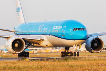 PH-BQF - KLM Asia Boeing 777-200ER