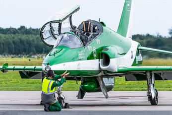 8817 - Saudi Arabia - Air Force: Saudi Hawks British Aerospace Hawk 65 / 65A