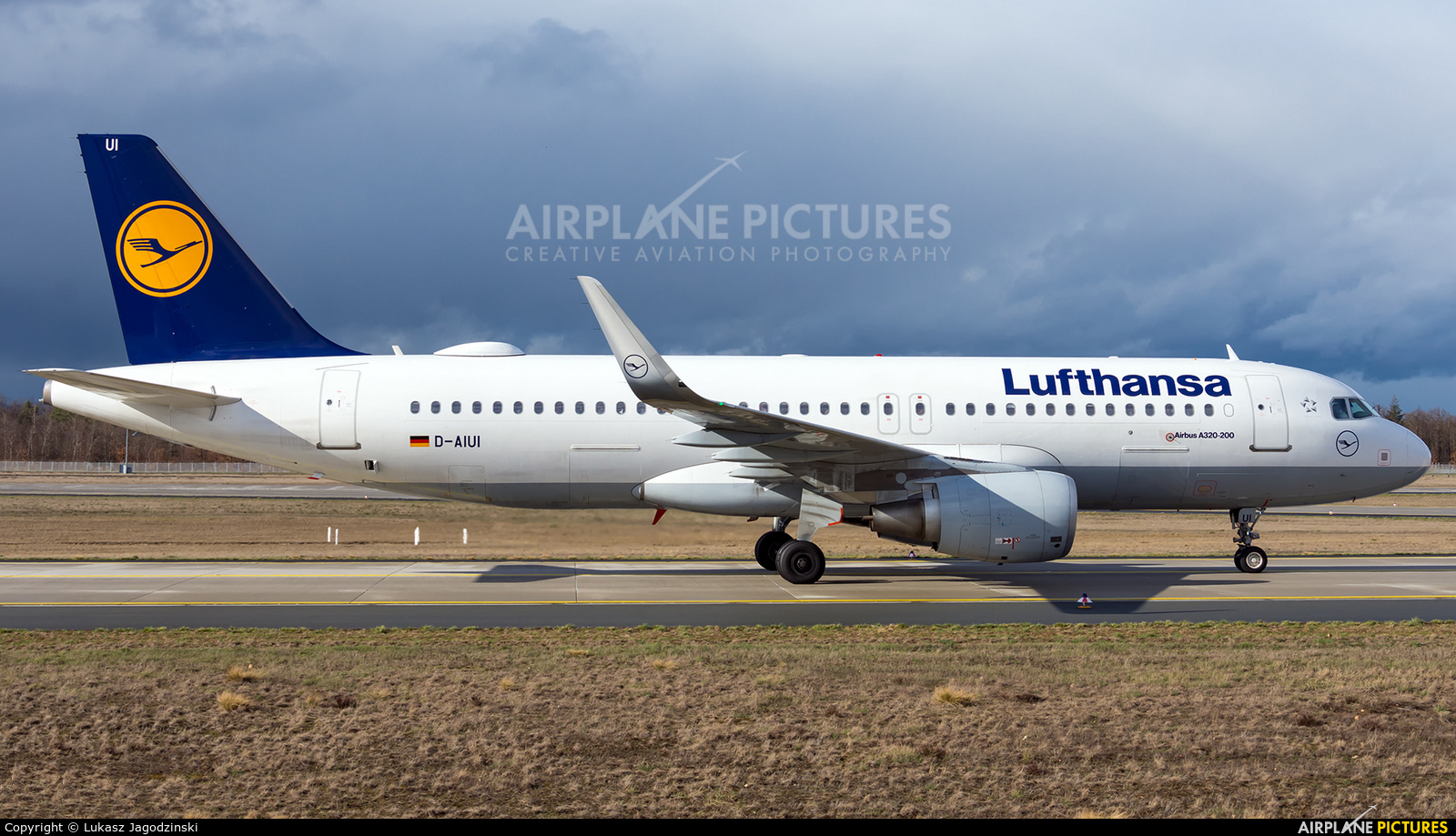 Lufthansa D-AIUI aircraft at Frankfurt