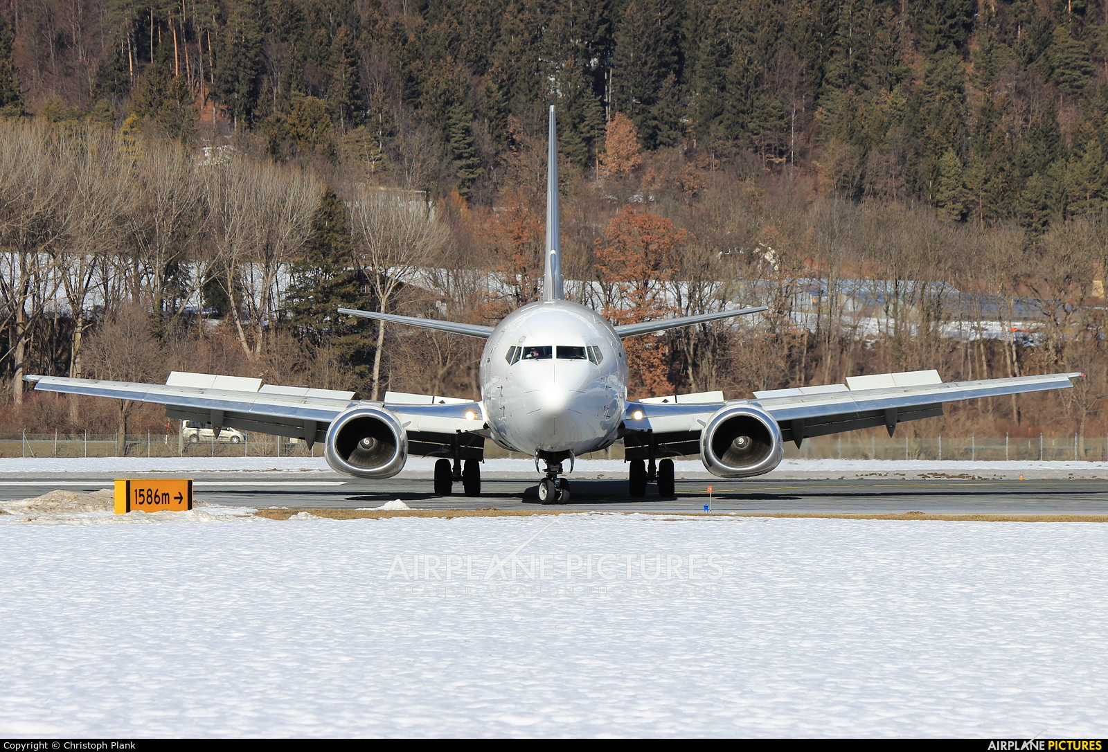 GetJet LY-MGC aircraft at Innsbruck
