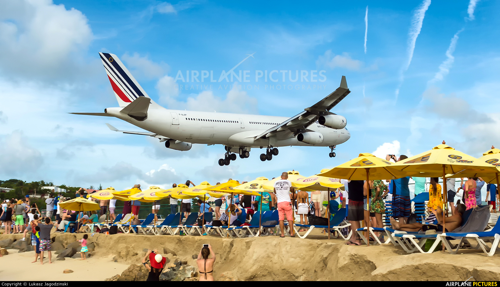 Air France F-GLZP aircraft at Sint Maarten - Princess Juliana Intl