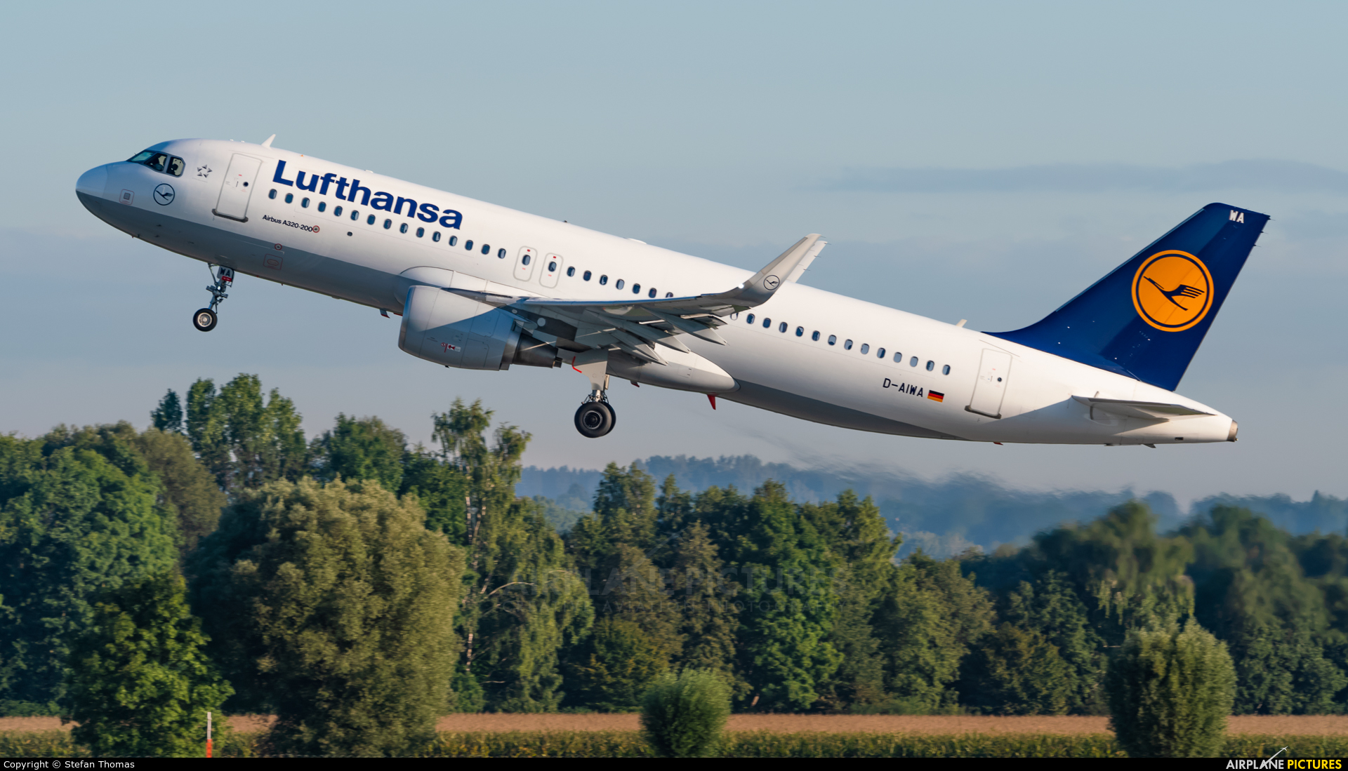 Lufthansa D-AIWA aircraft at Munich