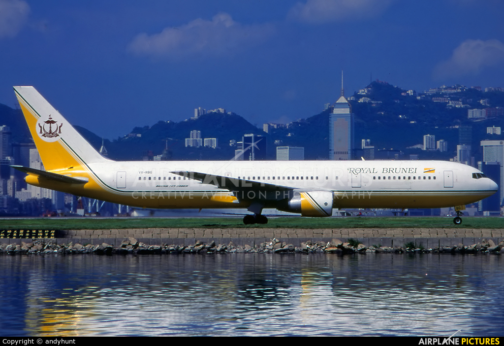 Royal Brunei Airlines V8-RBG aircraft at HKG - Kai Tak Intl CLOSED