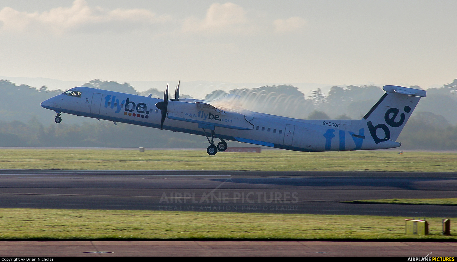 Flybe G-ECOC aircraft at Manchester