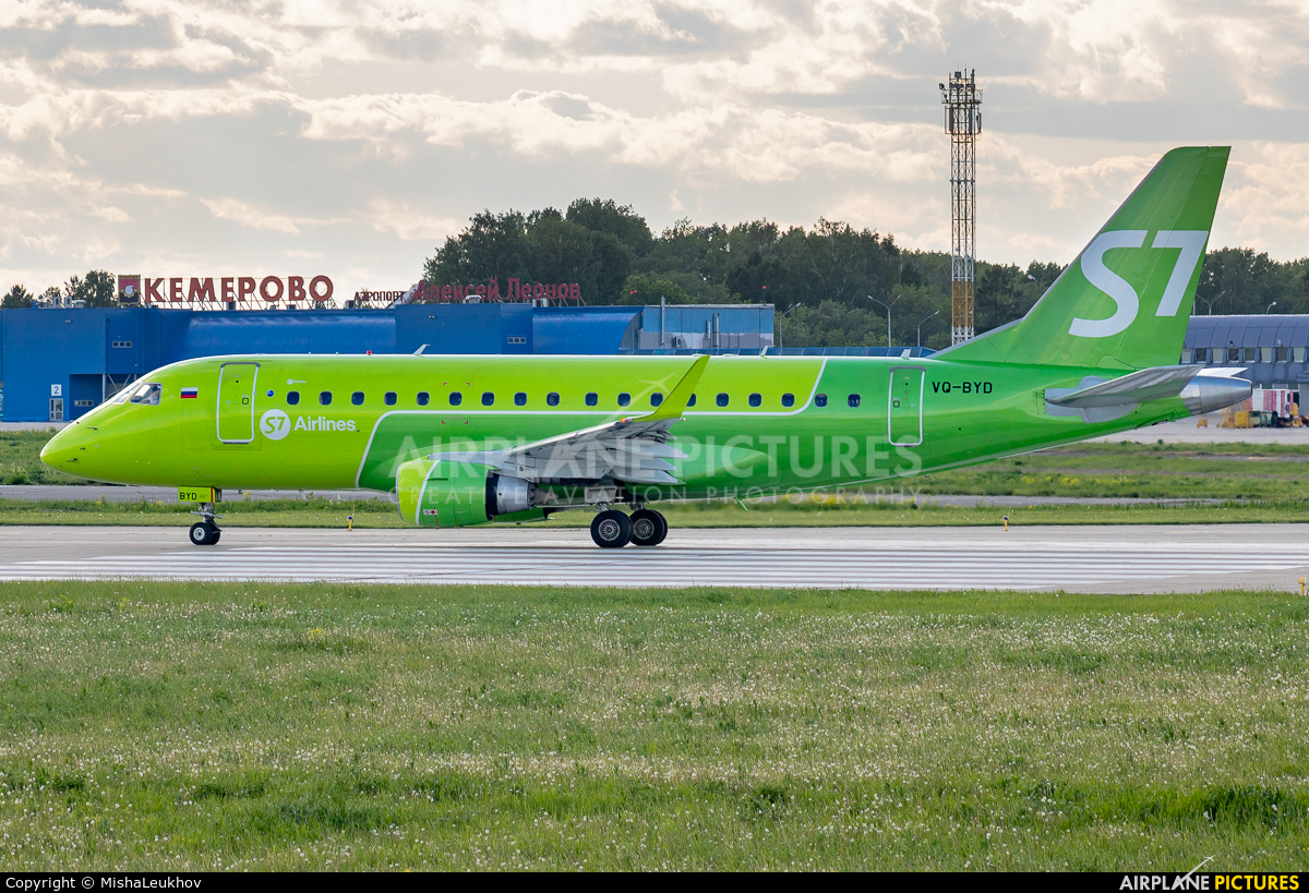 S7 Airlines VQ-BYD aircraft at Kemerovo