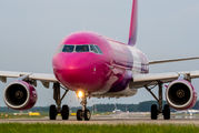 HA-LYM - Wizz Air Airbus A320 aircraft