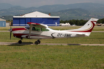 OY-SMK - Private Cessna 182 Skylane RG