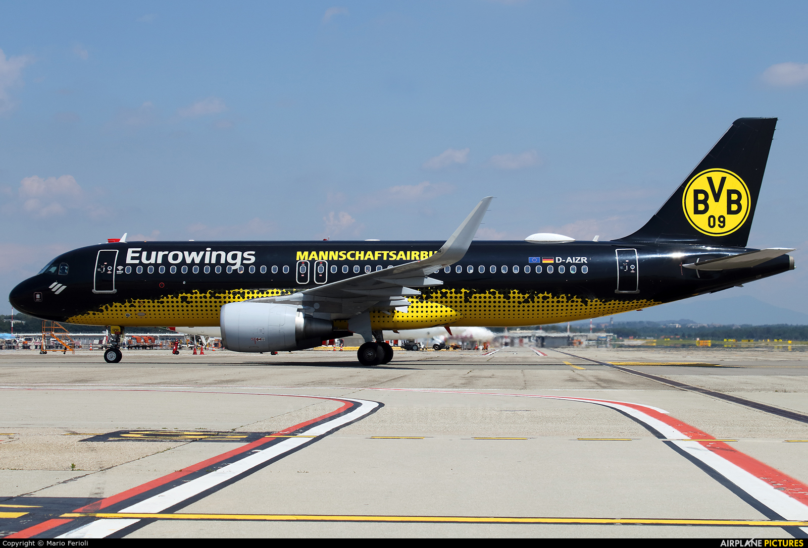 Eurowings D-AIZR aircraft at Milan - Malpensa