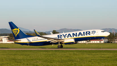 EI-ESV - Ryanair Boeing 737-800