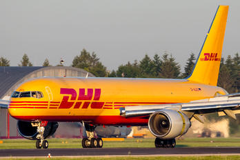 D-ALEO - DHL Cargo Boeing 757-200