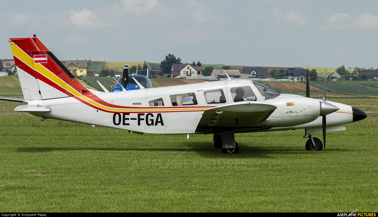 Private OE-FGA aircraft at Kraków - Pobiednik Wielki