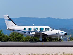 N250MD - Private Piper PA-31 Navajo (all models)