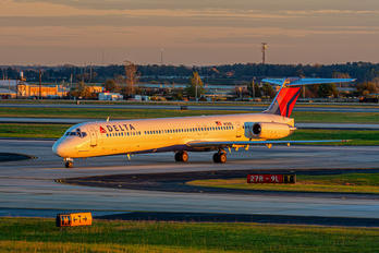 N931DL - Delta Air Lines McDonnell Douglas MD-88