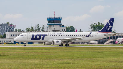 SP-LNK - LOT - Polish Airlines Embraer ERJ-195 (190-200)