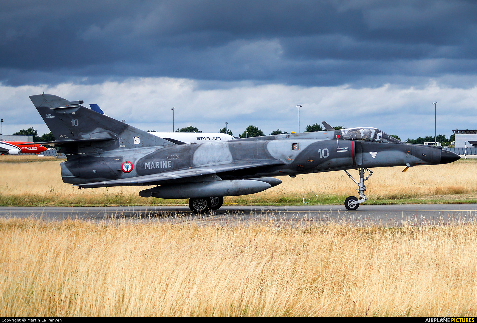 France - Navy 10 aircraft at Rennes - St Jacques