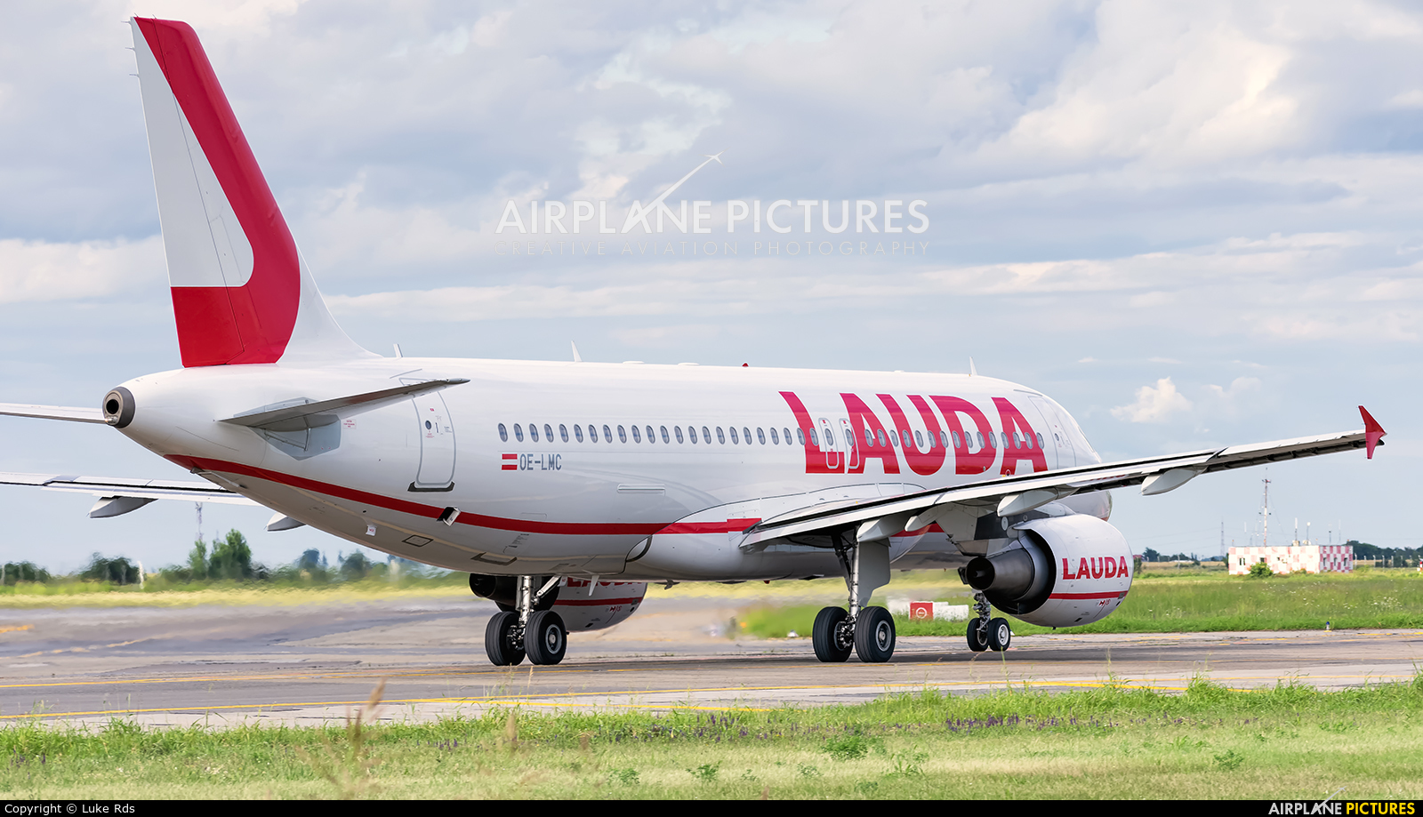 LaudaMotion OE-LMC aircraft at Bucharest - Henri Coandă