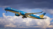 Vietnam Airlines VN-A898 image