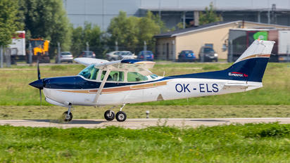 OK-ELS - Elmontex Air Cessna 172 RG Skyhawk / Cutlass
