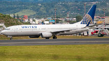 United Airlines N87513 image