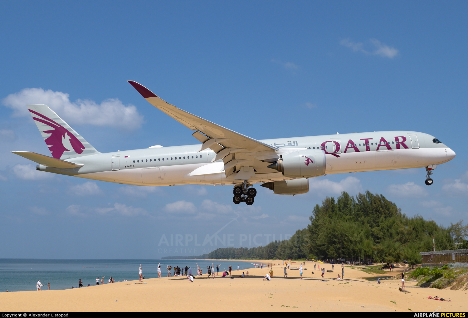 Qatar Airways A7-ALK aircraft at Phuket