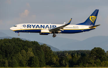 EI-EPC - Ryanair Boeing 737-800