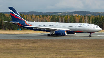 VP-BLY - Aeroflot Airbus A330-200