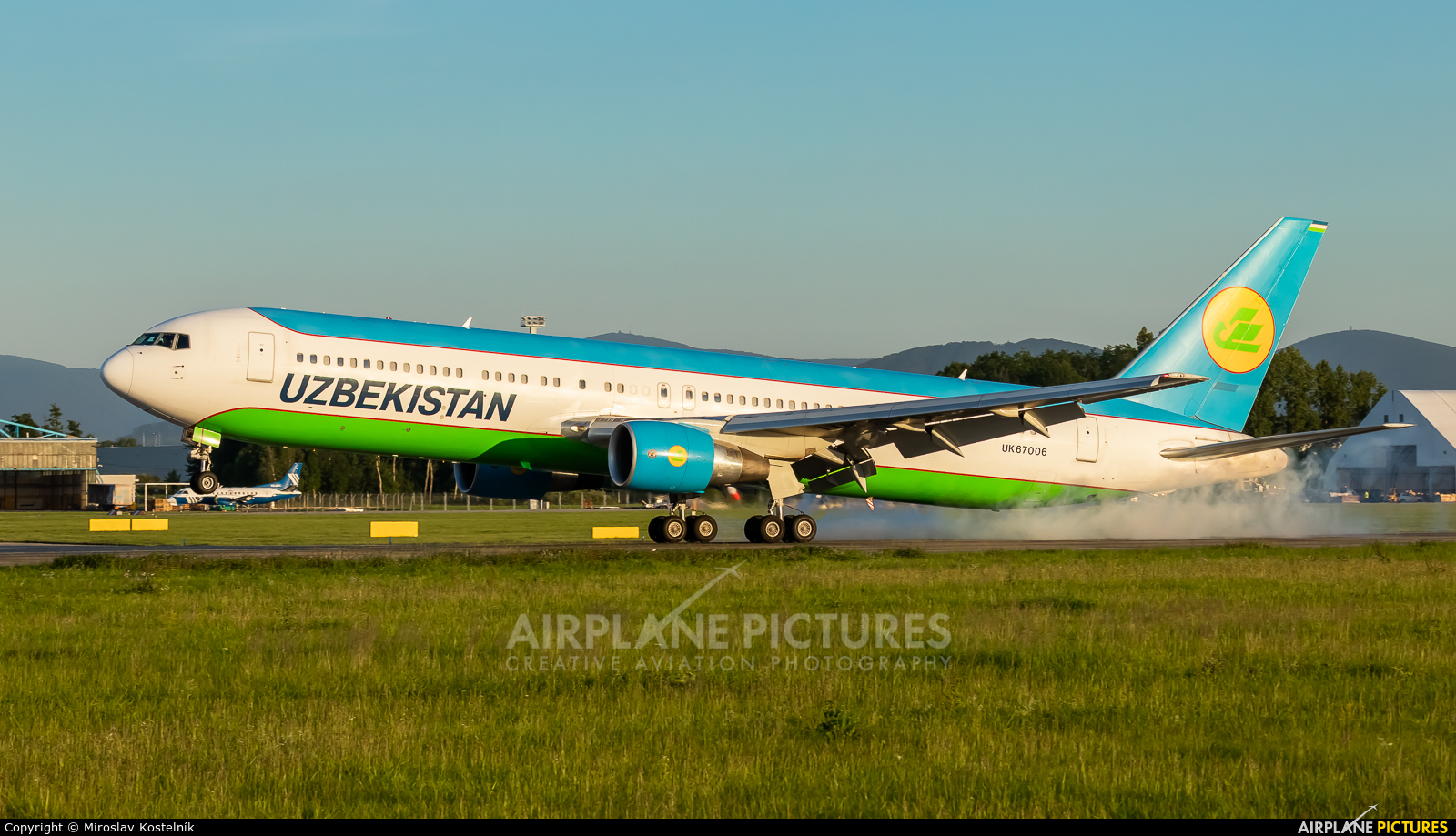 Uzbekistan Airways UK67006 aircraft at Ostrava Mošnov