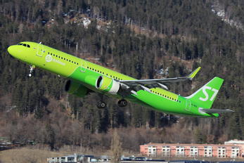 VQ-BGR - S7 Airlines Airbus A321 NEO