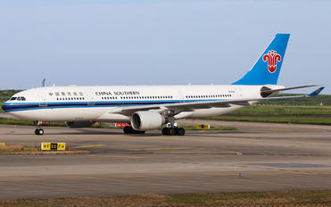 B-6135 - China Southern Airlines Airbus A330-200