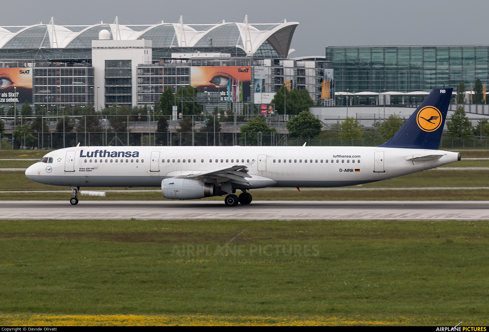 Lufthansa D-AIRB aircraft at Munich