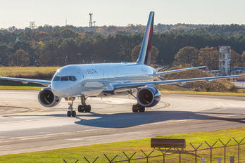 N699DL - Delta Air Lines Boeing 757-200