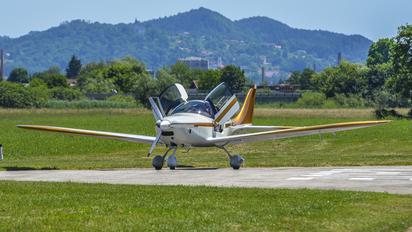 S5-MTI - Private One Aircraft One 2+1