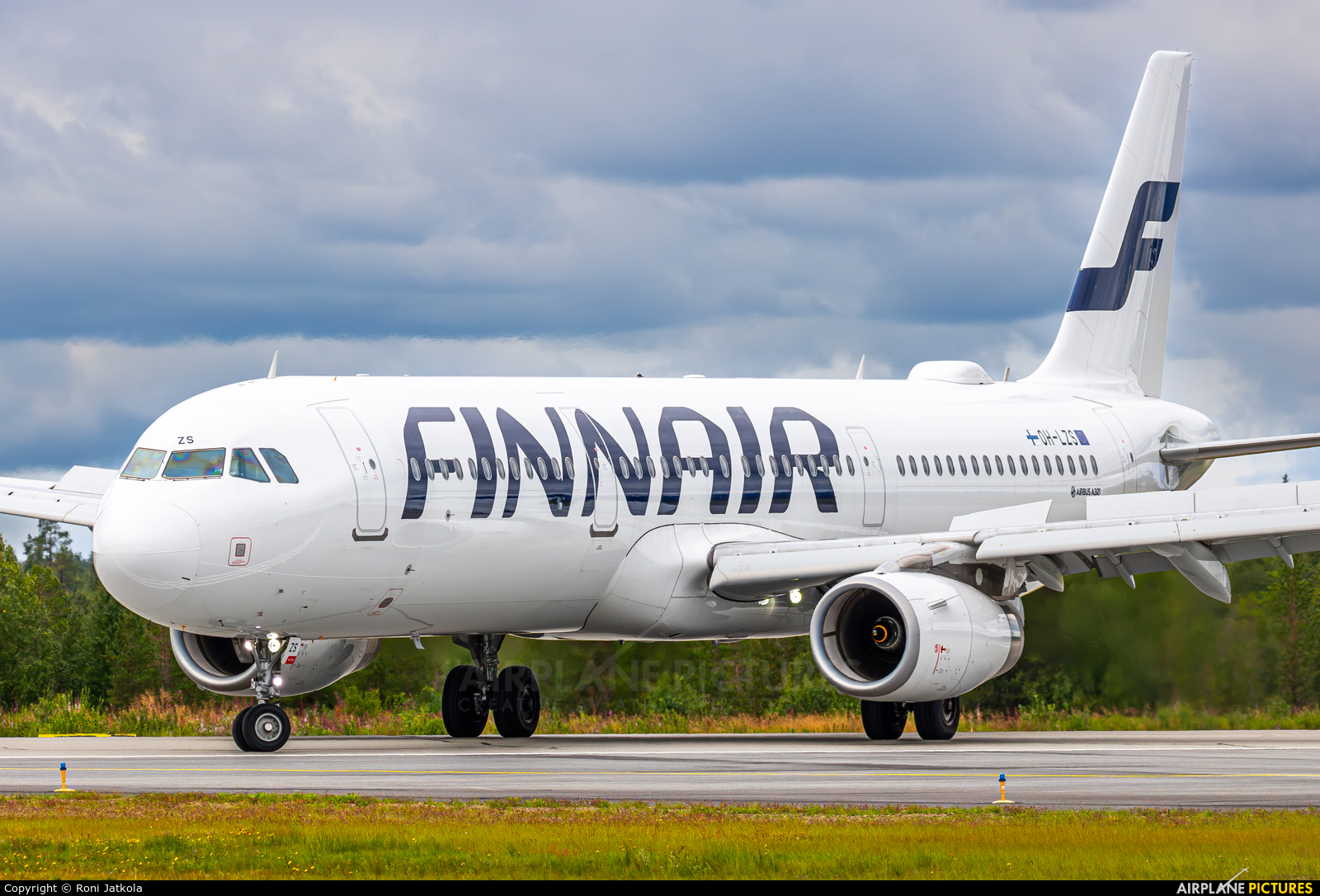 Finnair OH-LZS aircraft at Kittilä